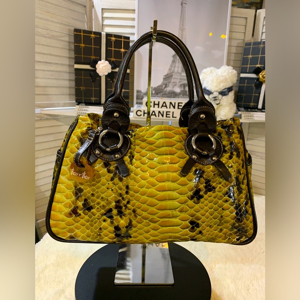 NWoT Barr + Barr NY👑
Snake Print Tote Handbag.